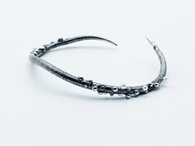 Load image into Gallery viewer, Serpents Pearl Cuff