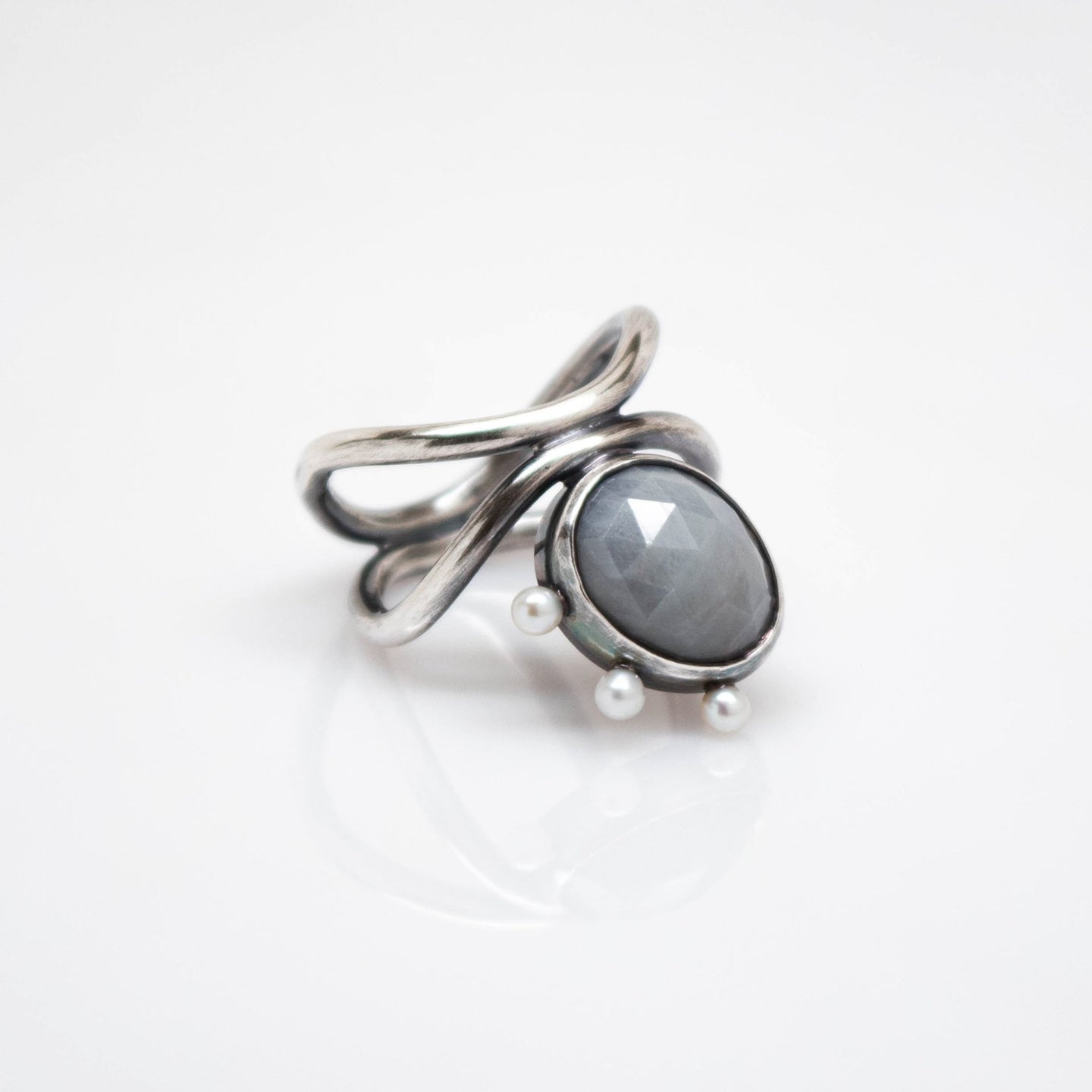 Diatom Ring - Size 7 - Oxidized Sterling Silver, Pastel Grey Sapphire - TIN HAUS
